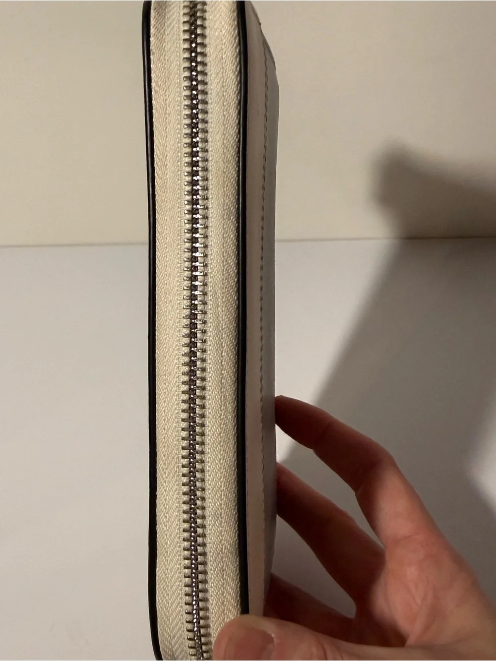 Kate Spade Two-Tone Cream & Light Gray Zip Wallet